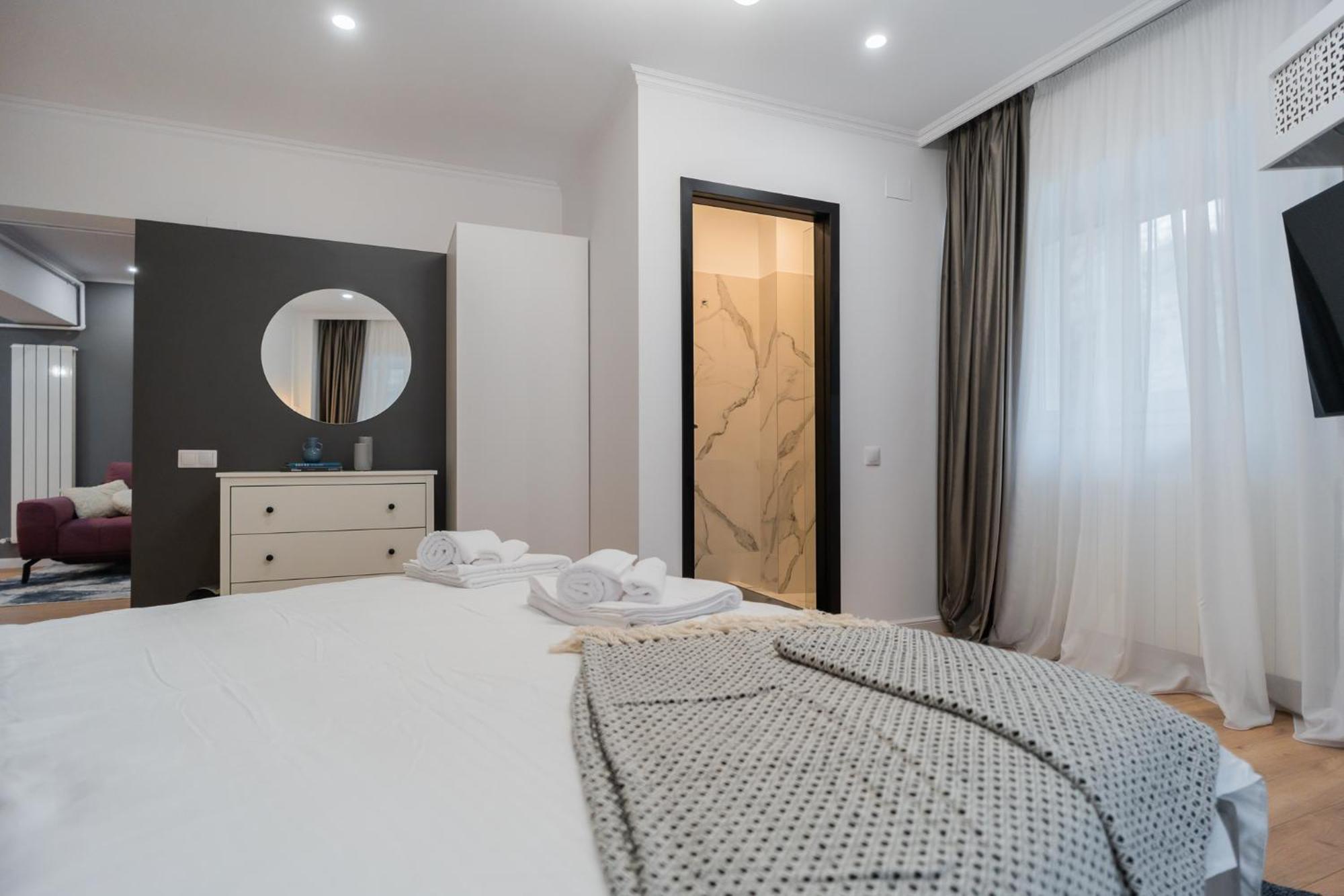 Urban Pearl - Old Town - Unique 4Br/3Ba Apartment Βουκουρέστι Εξωτερικό φωτογραφία